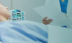 Врач и пациент с алкогольной эпилепсией